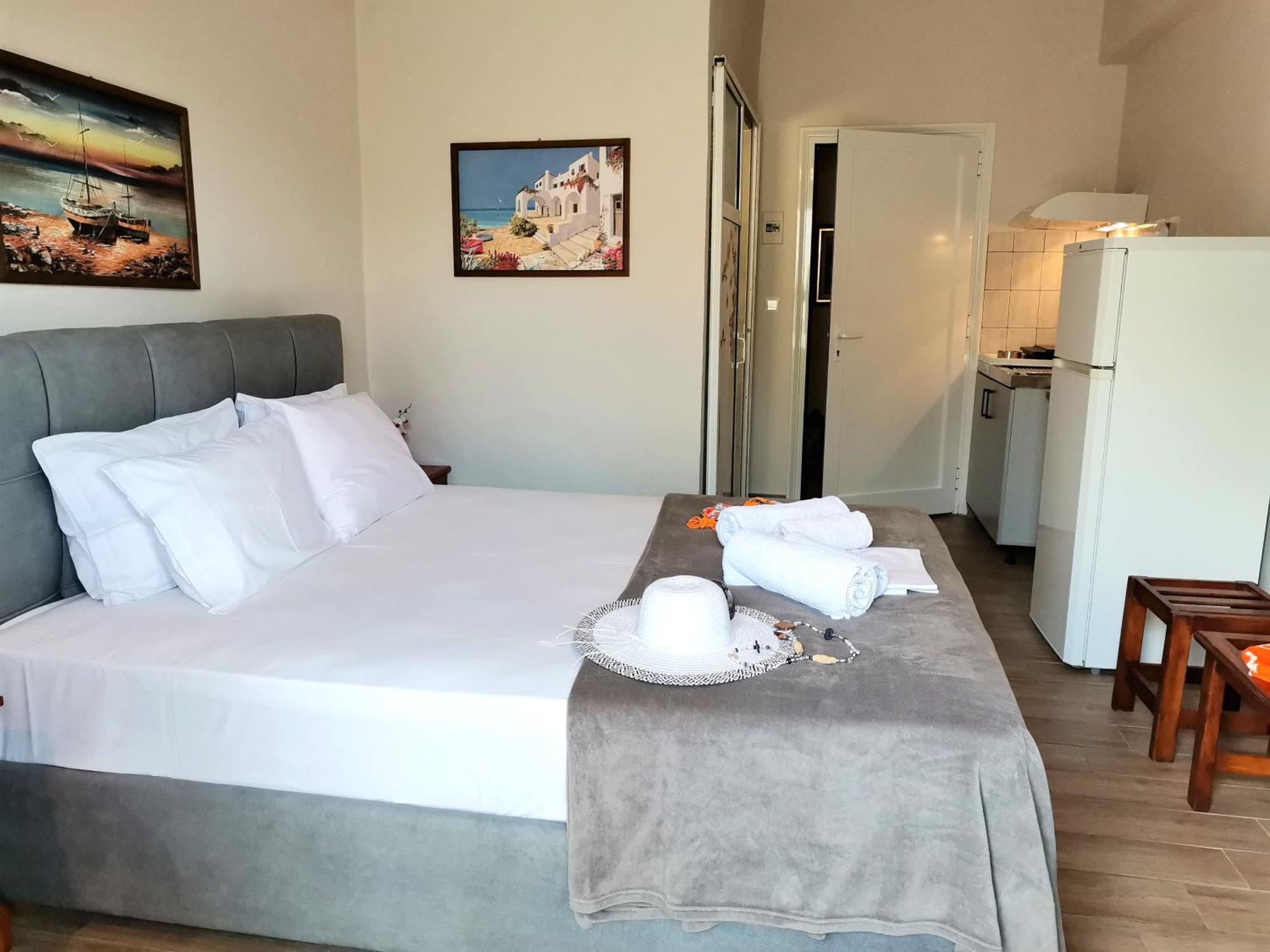 Studios Lia Adults Only -Fully Renovated Хриси-Амудия Экстерьер фото