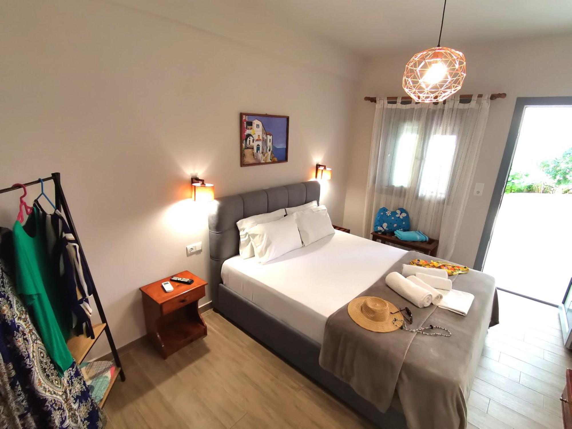 Studios Lia Adults Only -Fully Renovated Хриси-Амудия Экстерьер фото